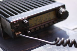 Icom IC 2100